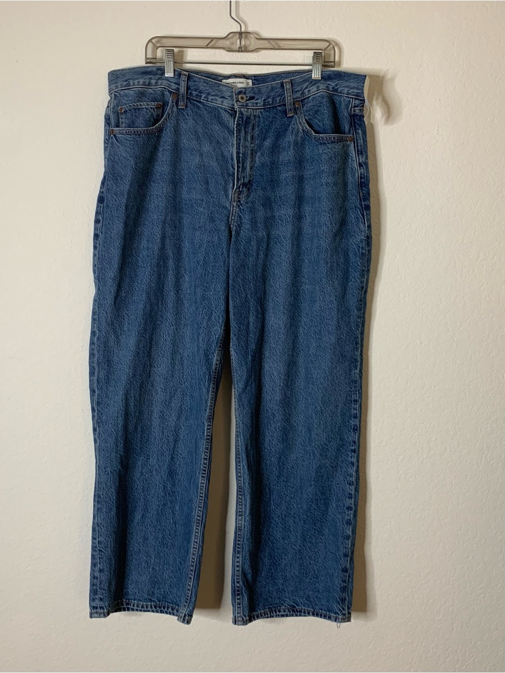 Abercrombie & fitch womens blue the loose high rise jeans 33 Short NWT